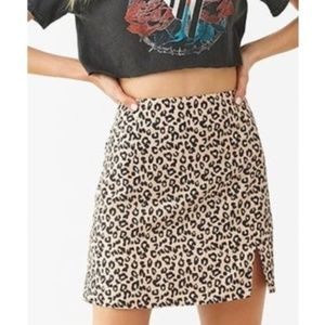 Forever 21 Leopard mini slit skirt
